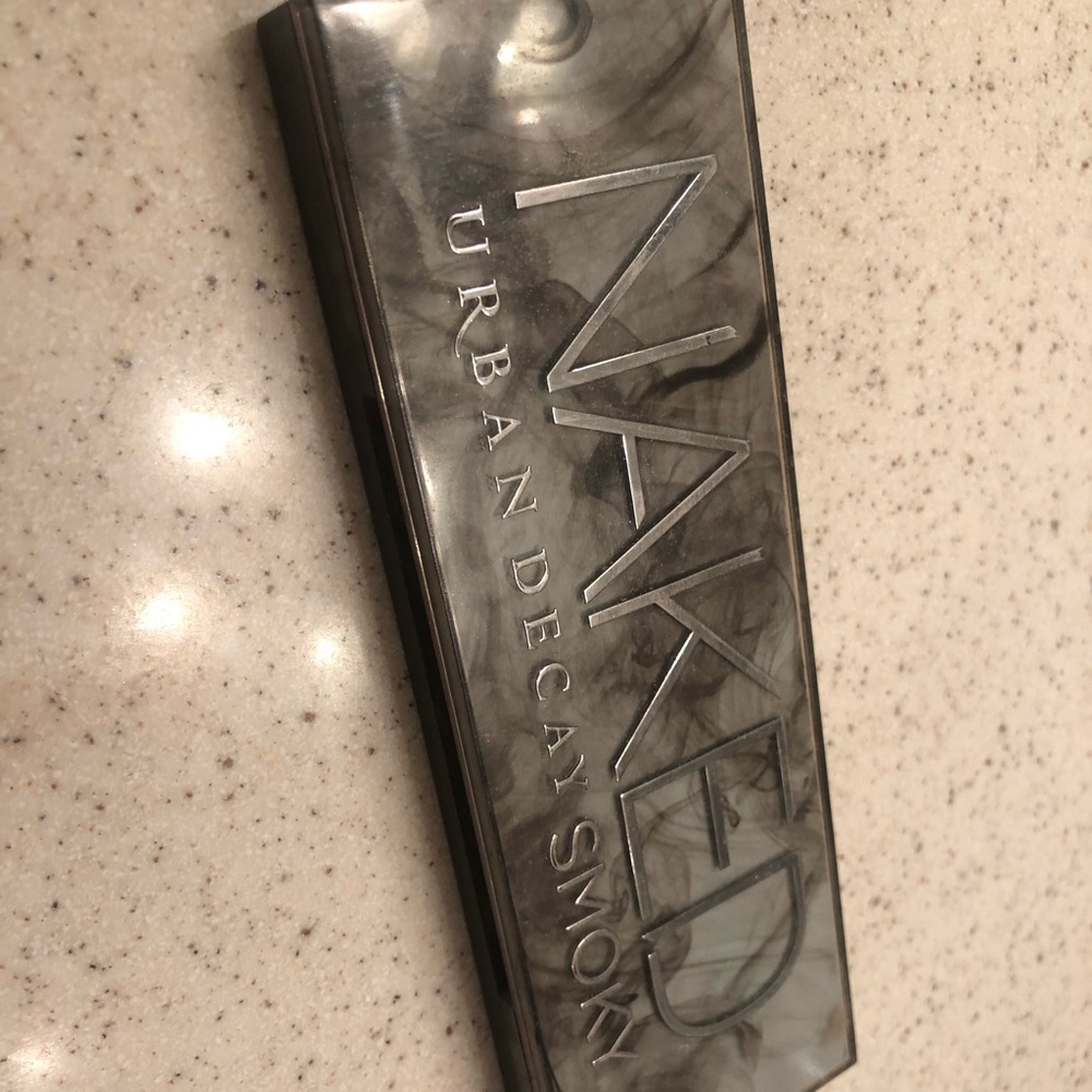 Urban Decay Smokey Eyeshadow Palette